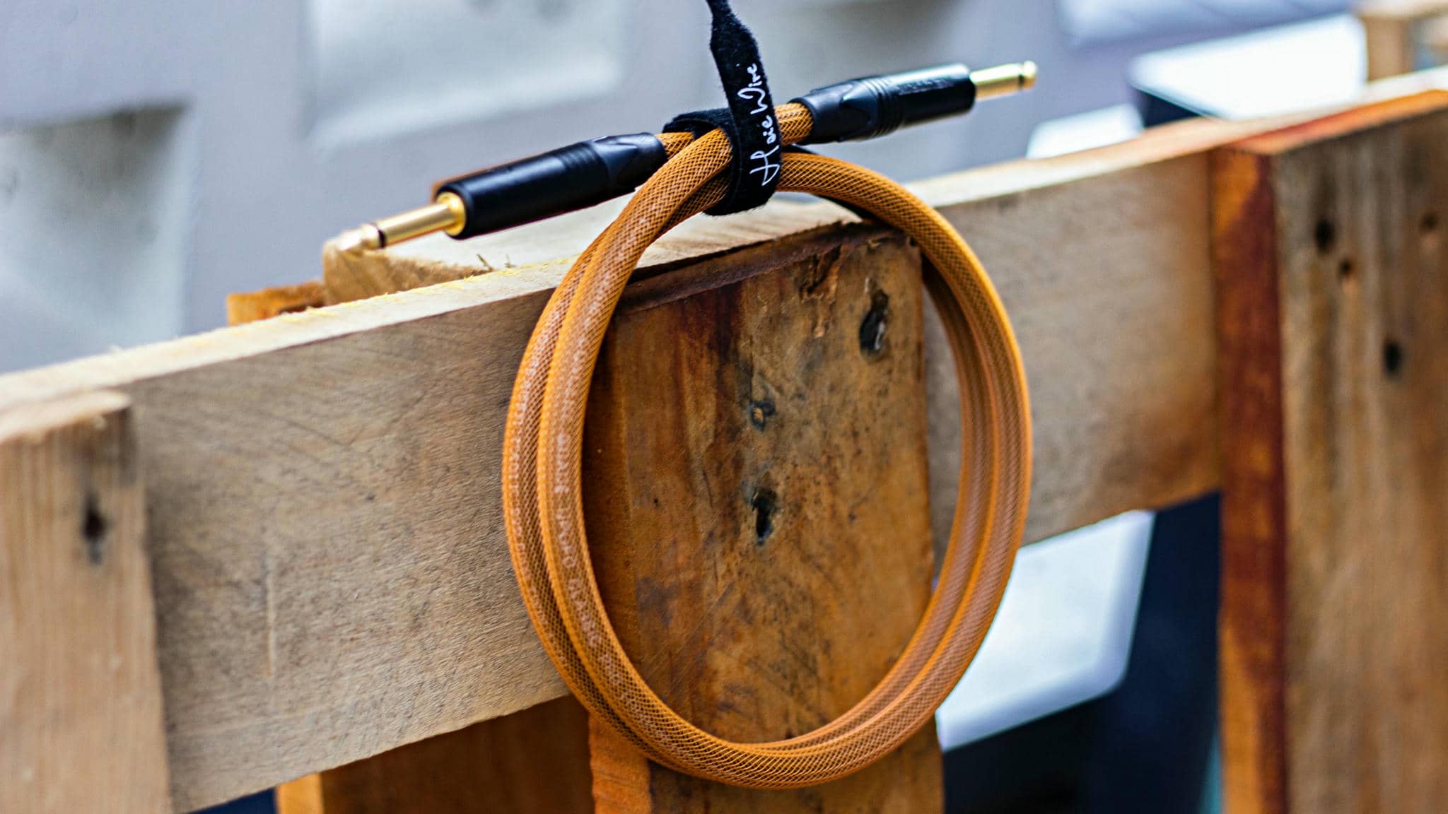 Speaker Cables photo